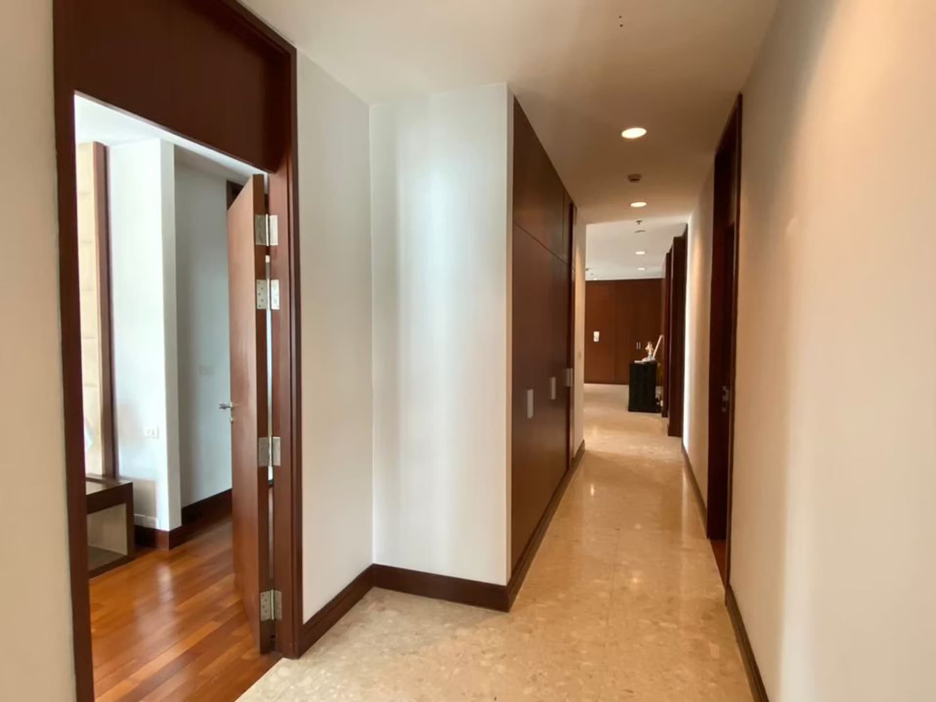  - Image 7