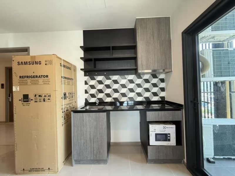 2 Bed Condo for Rent in Huai Khwang