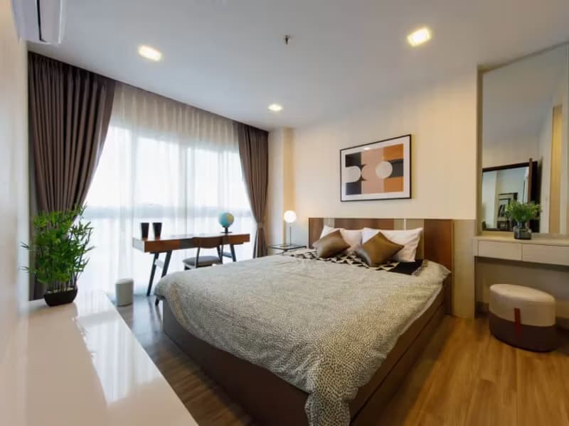 1 Bedroom Condo