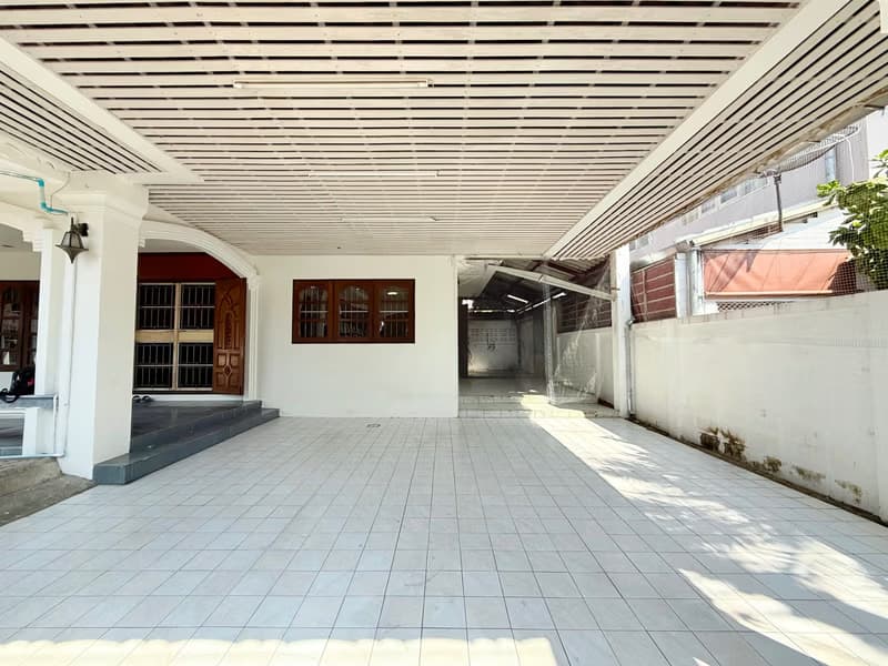 5 Bed House for Sale in San Sai