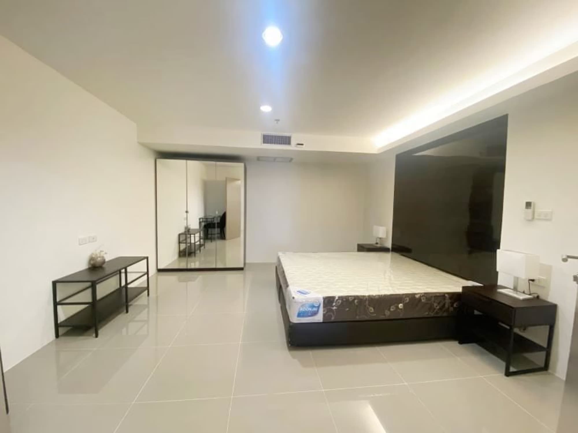 2 Bed Condo for Rent and Sale  Near Thong Lo BTS - Image 14