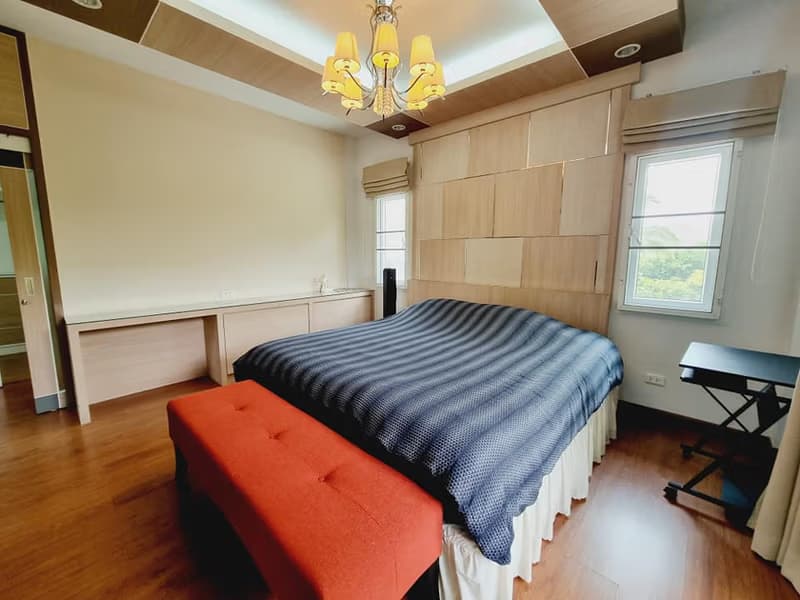 5 Bed House for Rent in Saraphi