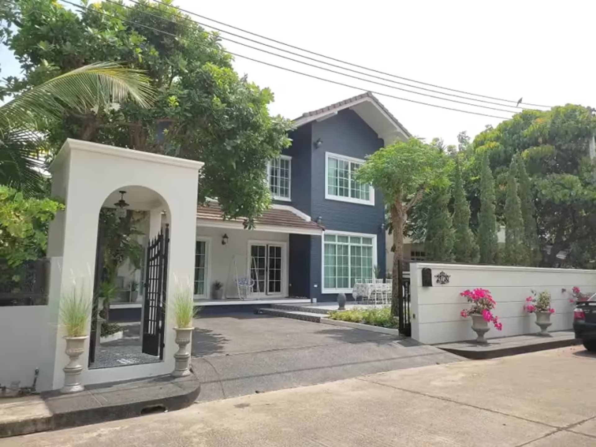 4 Bedroom House - Image 1