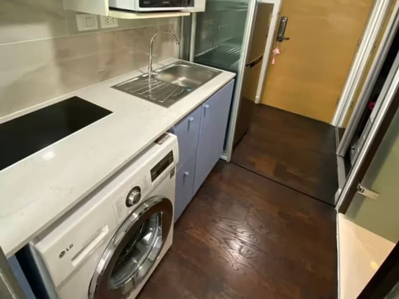 1 Bedroom Condo