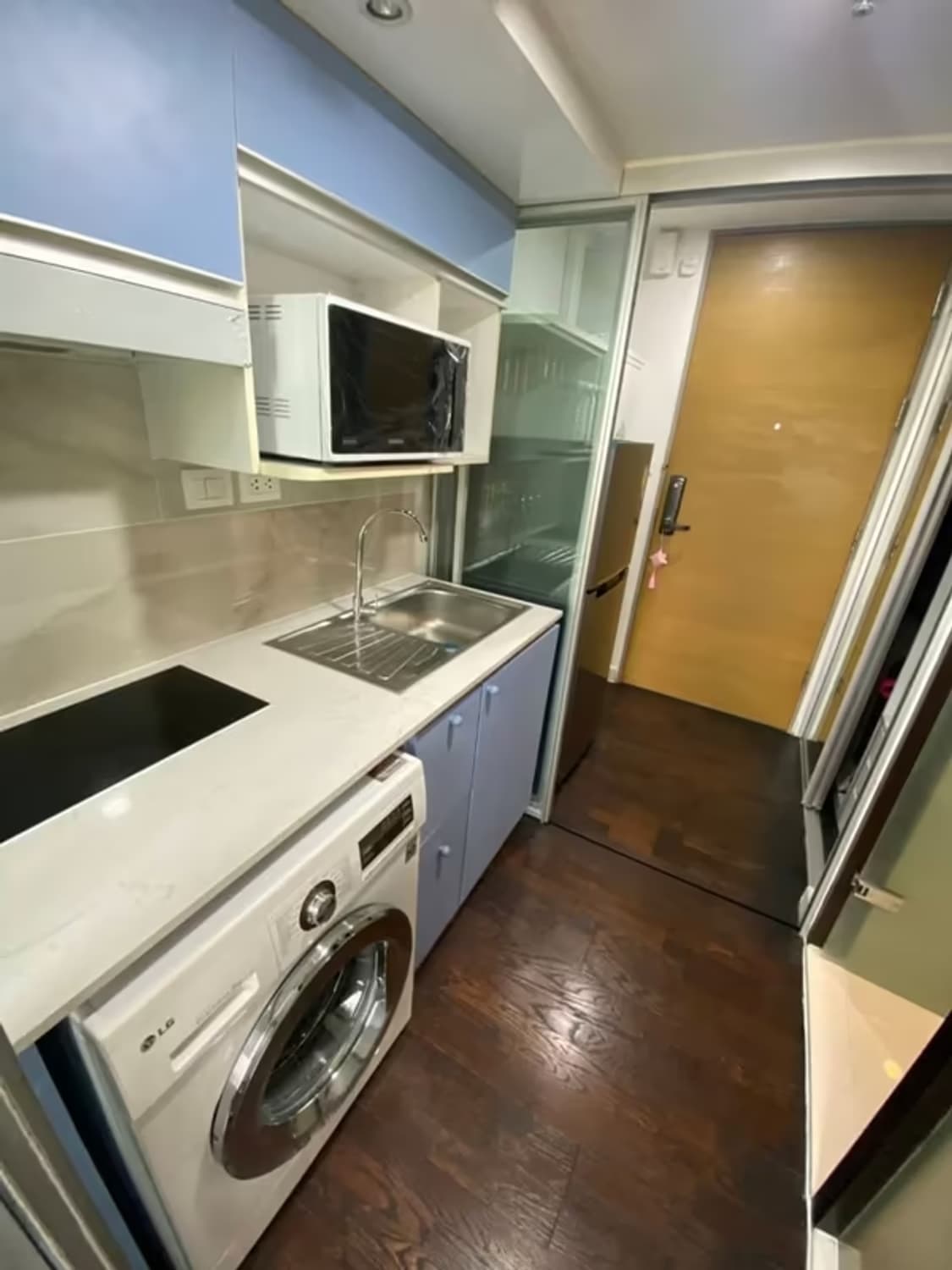 1 Bedroom Condo - Image 1