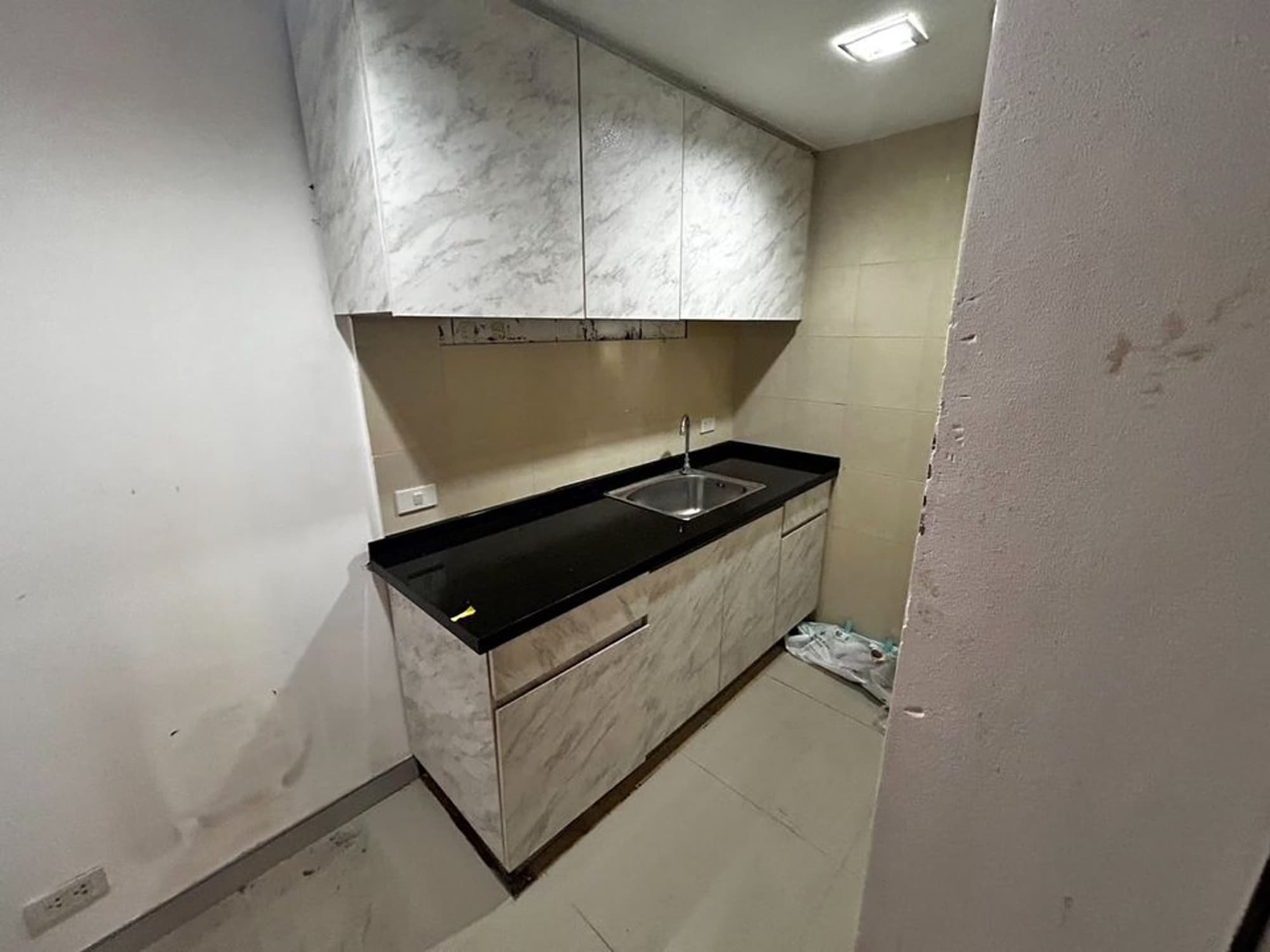 Commercial for Rent in Huai Khwang  - Image 7