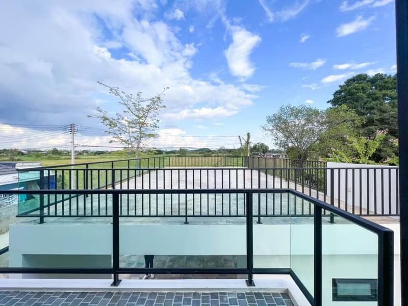 3 Bed House for Rent in Saraphi