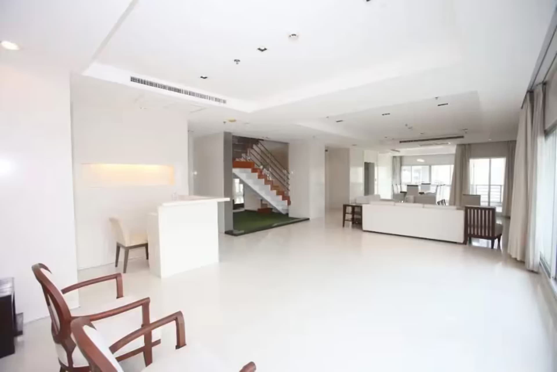 4 Bedroom Condo - Image 12