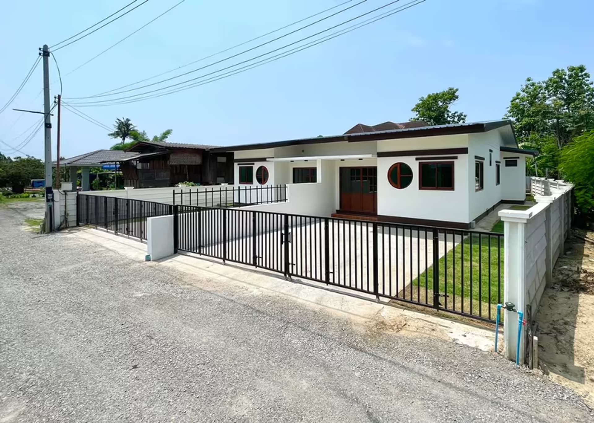 3 Bedroom House - Image 1