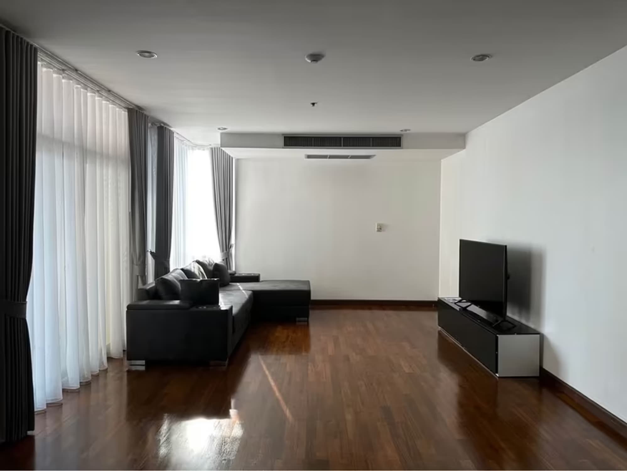 Grand Langsuan Condominium  - Image 2