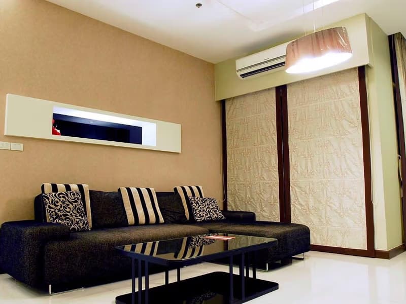 2 Bed Condo for Rent and Sale  Near Si Kritha MRT