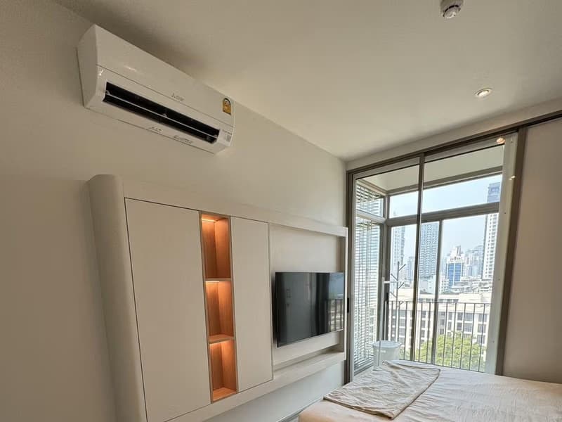 1 Bedroom Condo