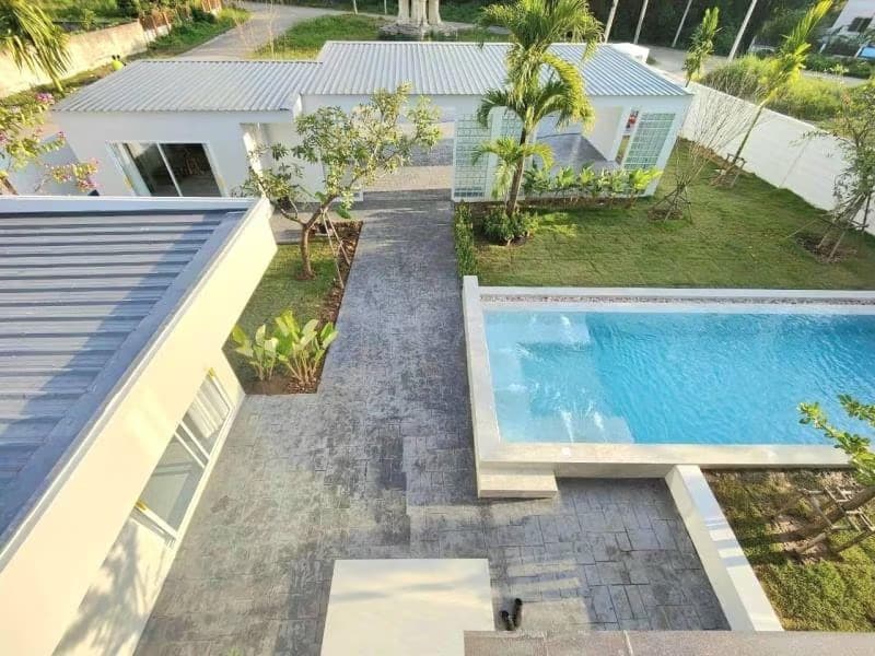 6 Bed House for Sale in San Kamphaeng District