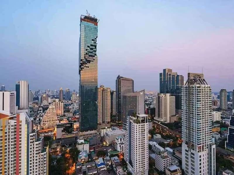 2 Bed Condo for Rent in Bang Rak