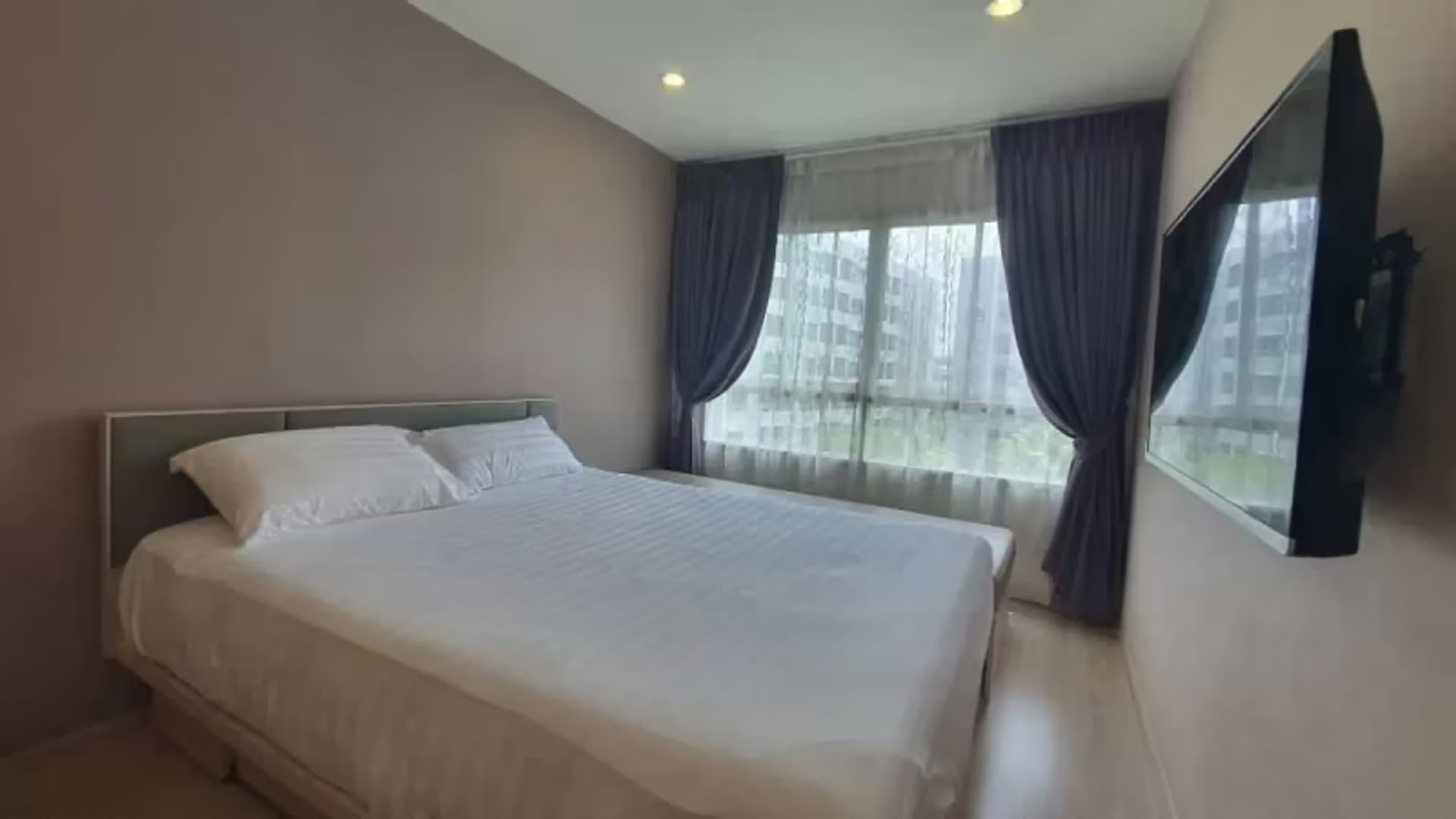 1 Bedroom Condo - Image 4