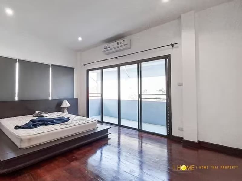 9 Bedroom Pool Villa