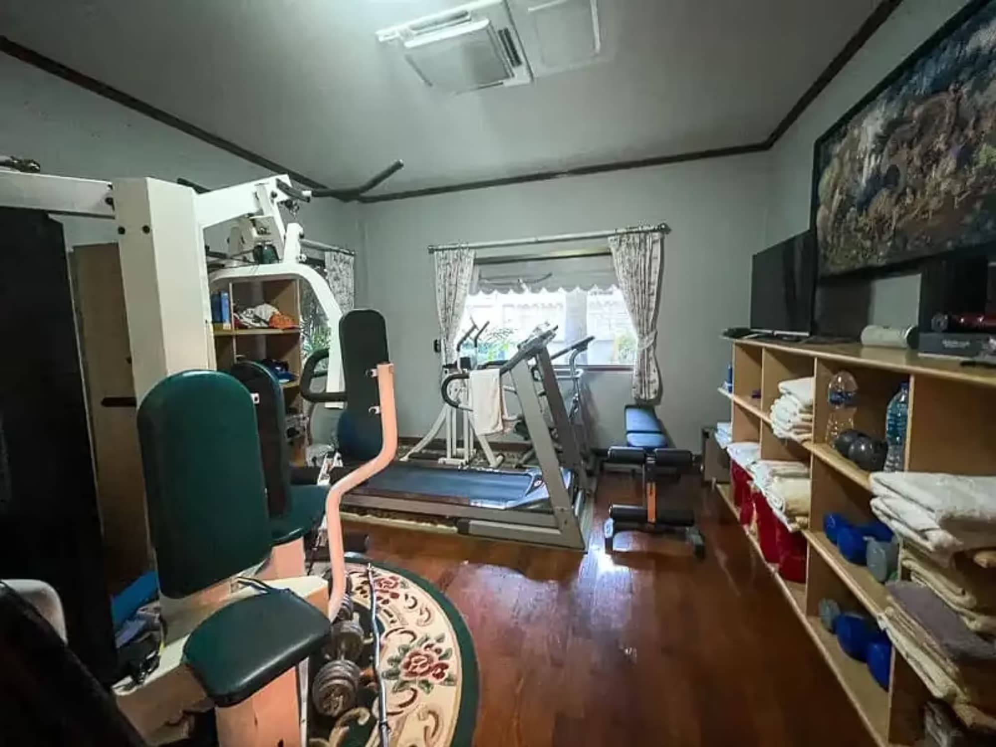 5 Bedroom House - Image 17