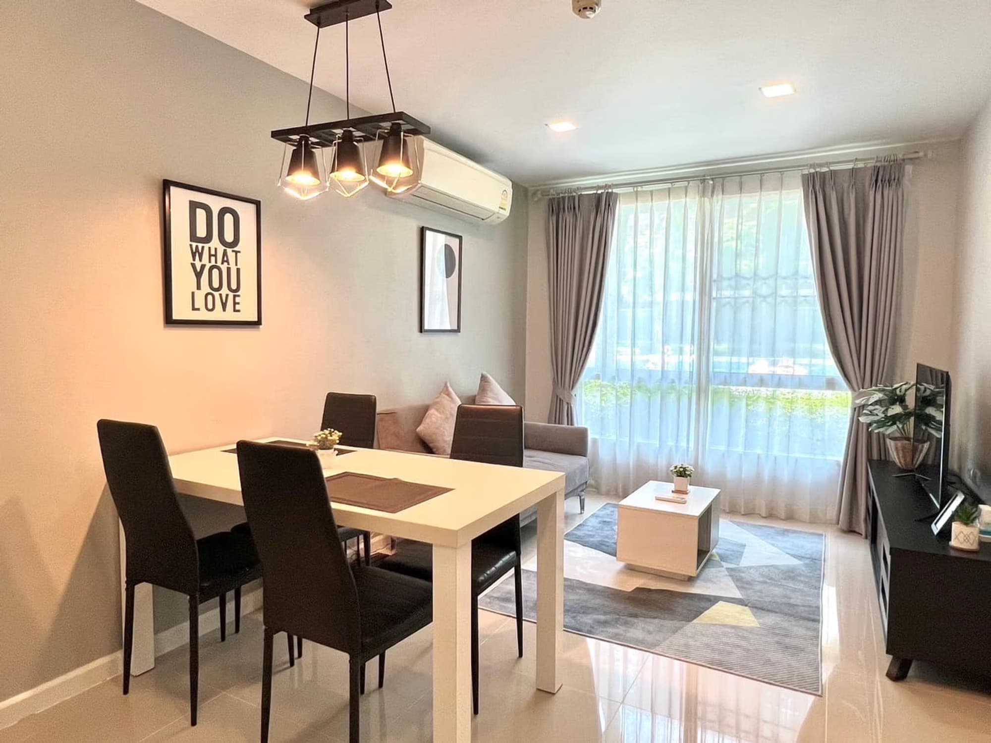 1 Bed Condo for Rent and Sale in Mueang Chiang Mai - Image 1