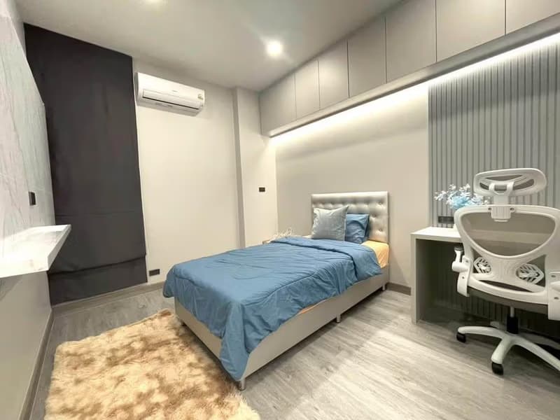4 Bed House for Rent in Hang Dong