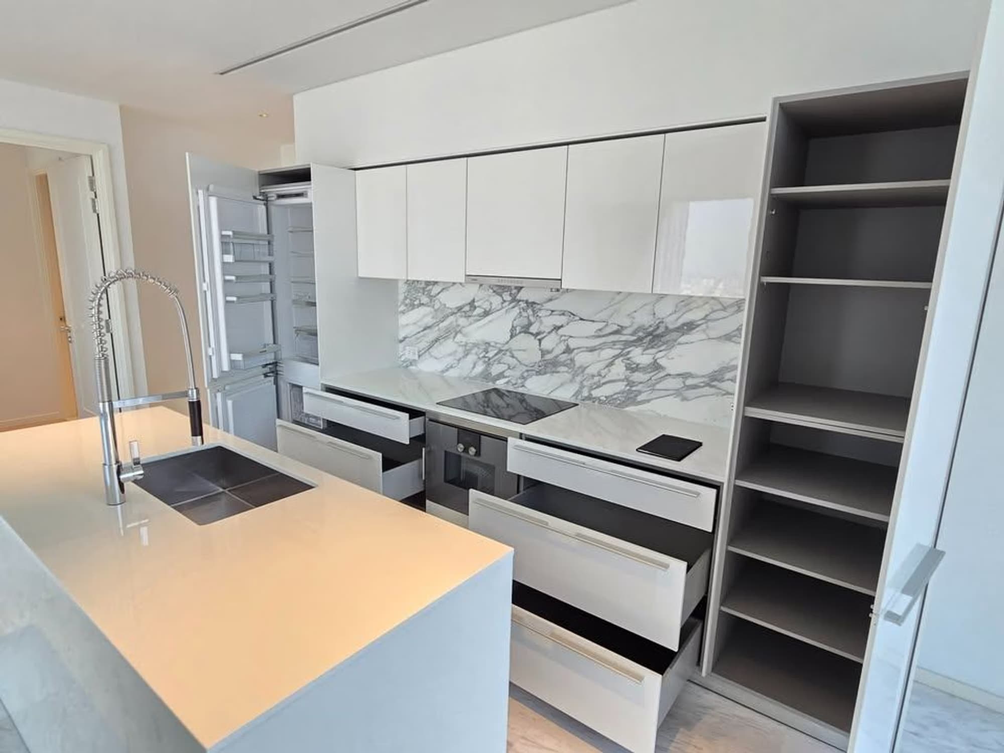 2 Bed Condo for Rent in Sathon - Image 7