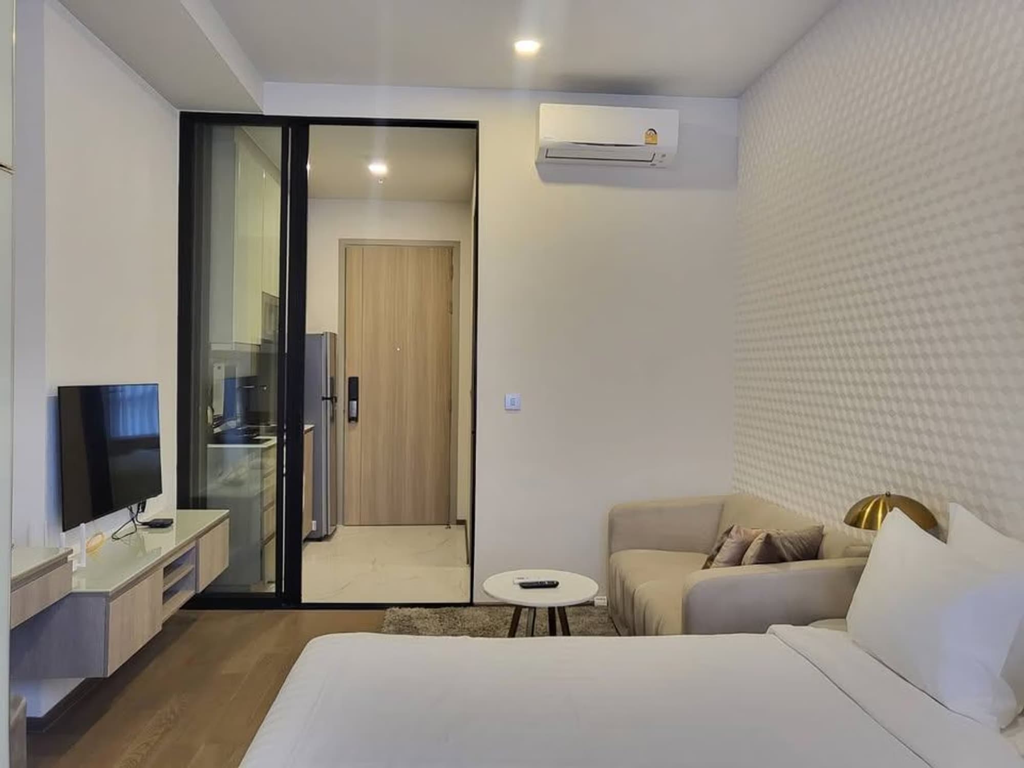 Studio Condo for Rent in Ratchathewi - Image 2