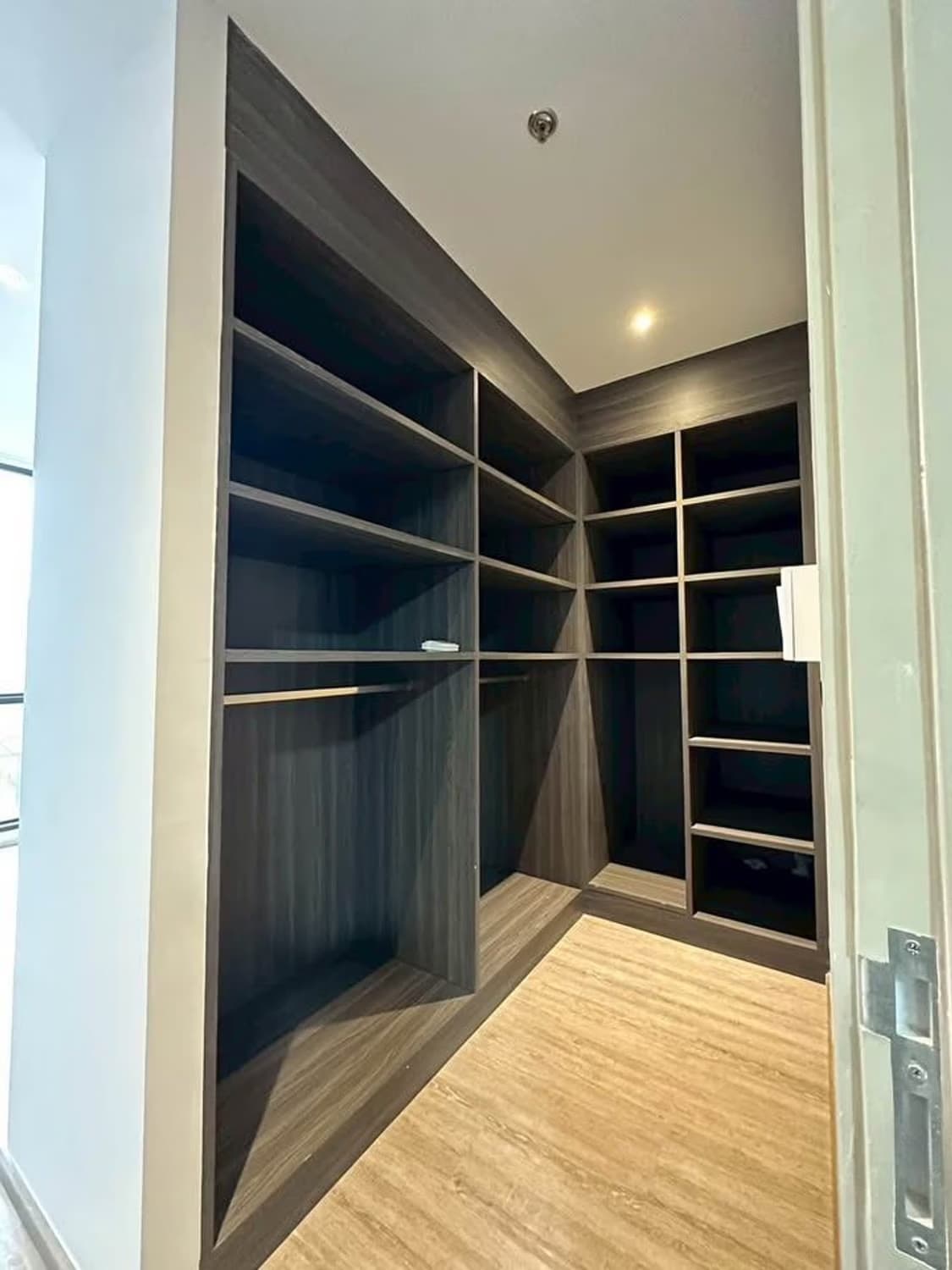 2 Bed Condo for Sale in Watthana - Image 9