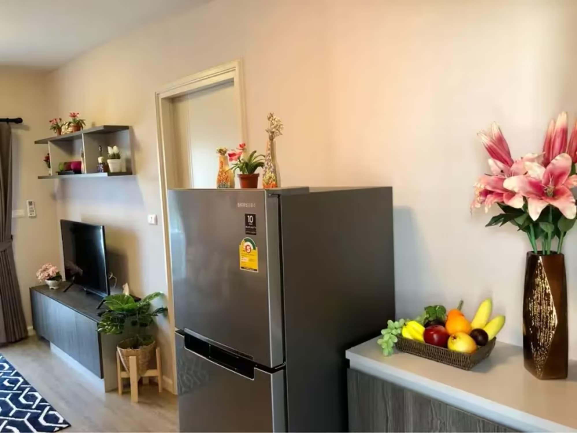 1 Bedroom Condo - Image 10