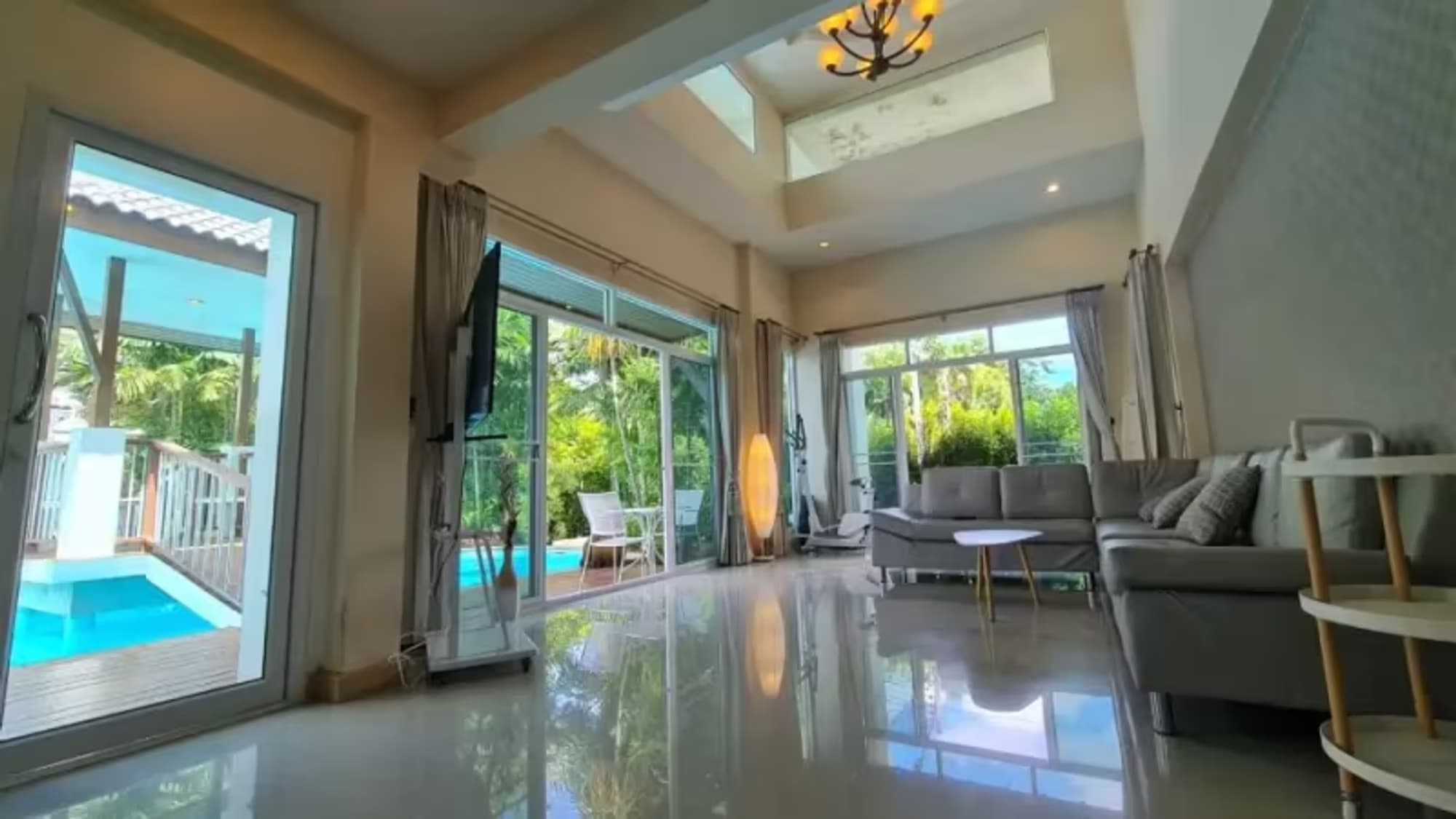 4 Bedroom House - Image 15