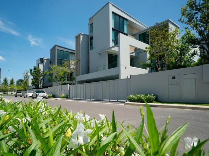 4 Bed House for Rent in Saphan Sung
