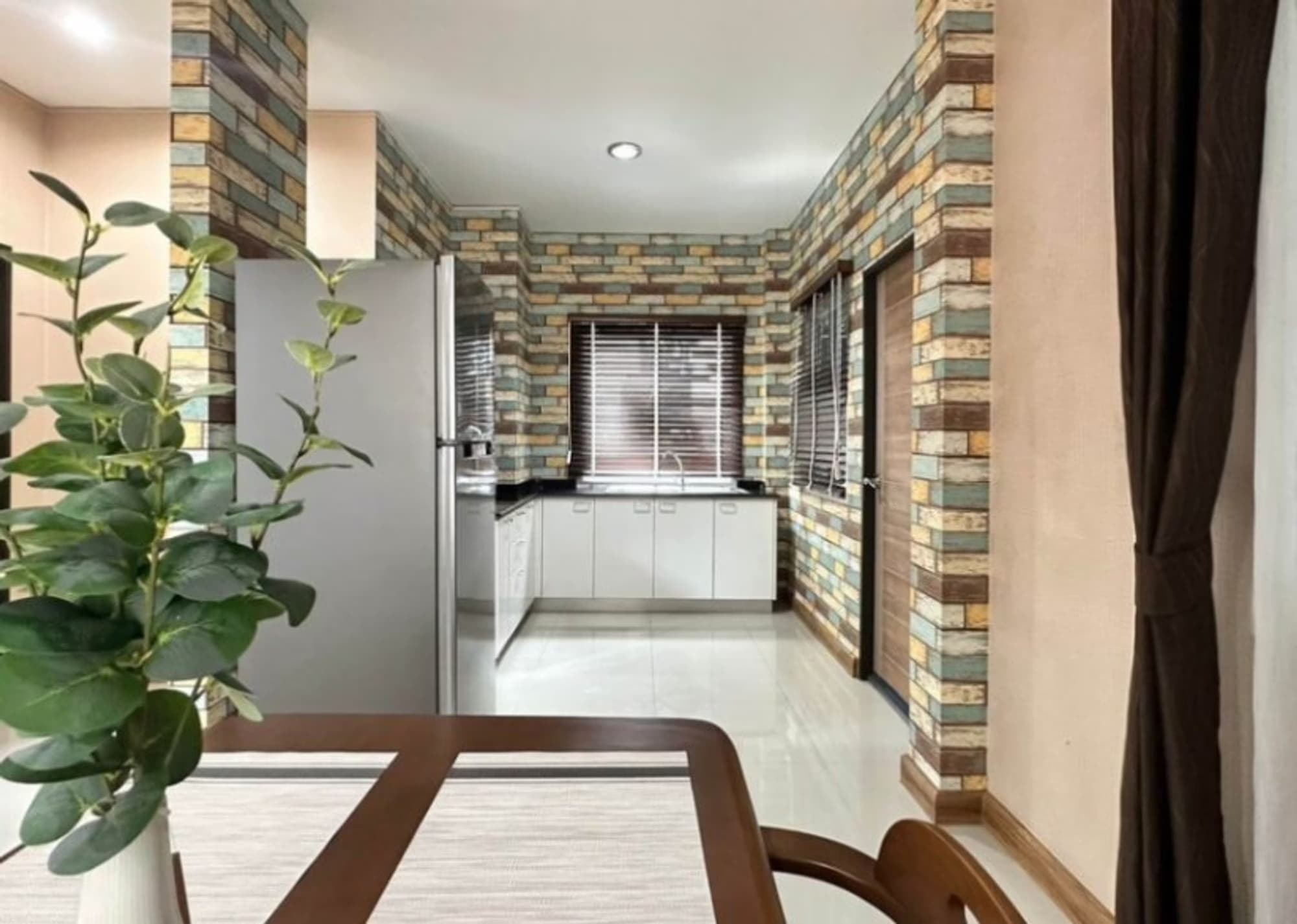 3 Bed House for Rent in Hang Dong - Image 3