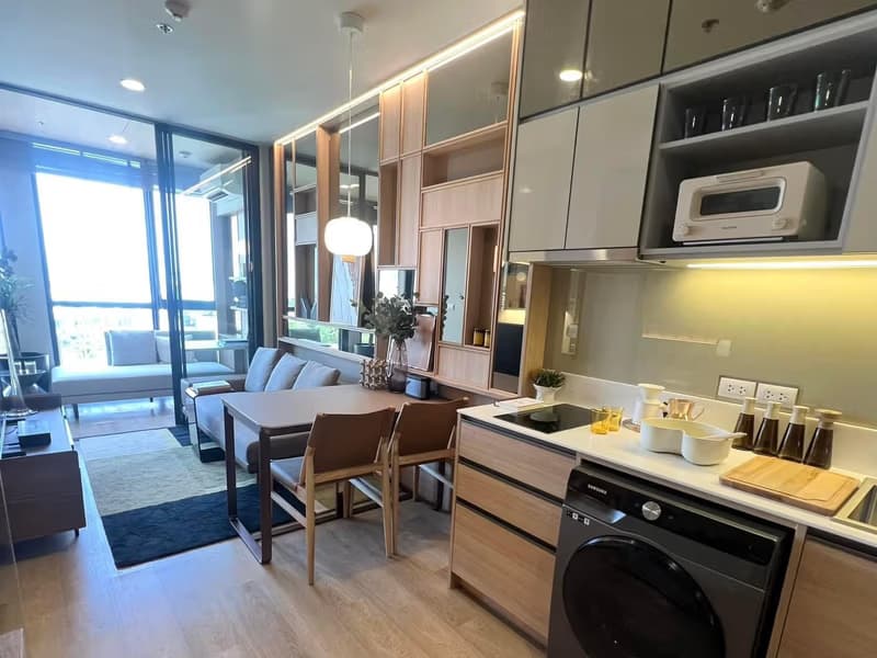 Condo for Sale at The Issara Sathorn