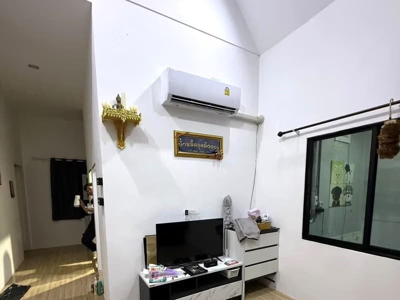 4 Bed House for Rent in San Pa Tong District