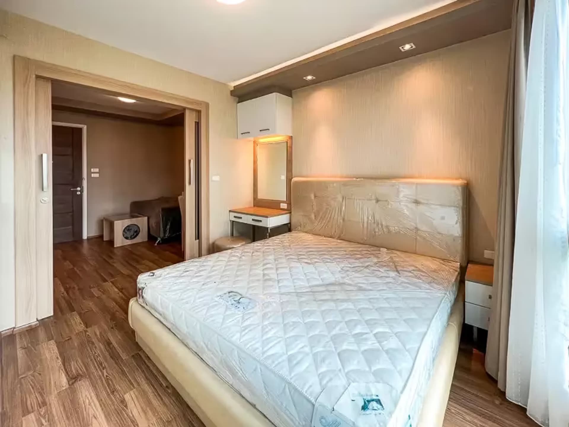 1 Bedroom Condo - Image 5