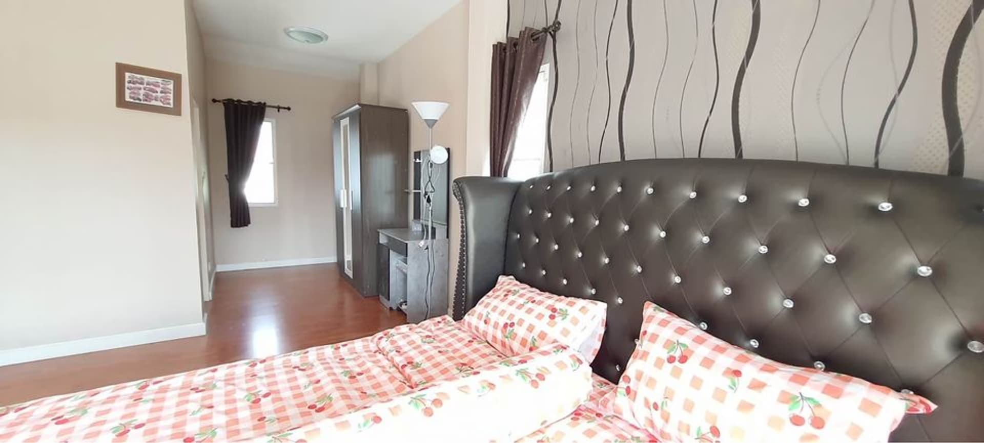  - Image 3