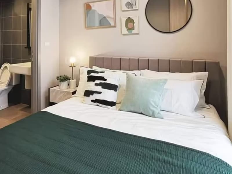 1 Bedroom Condo