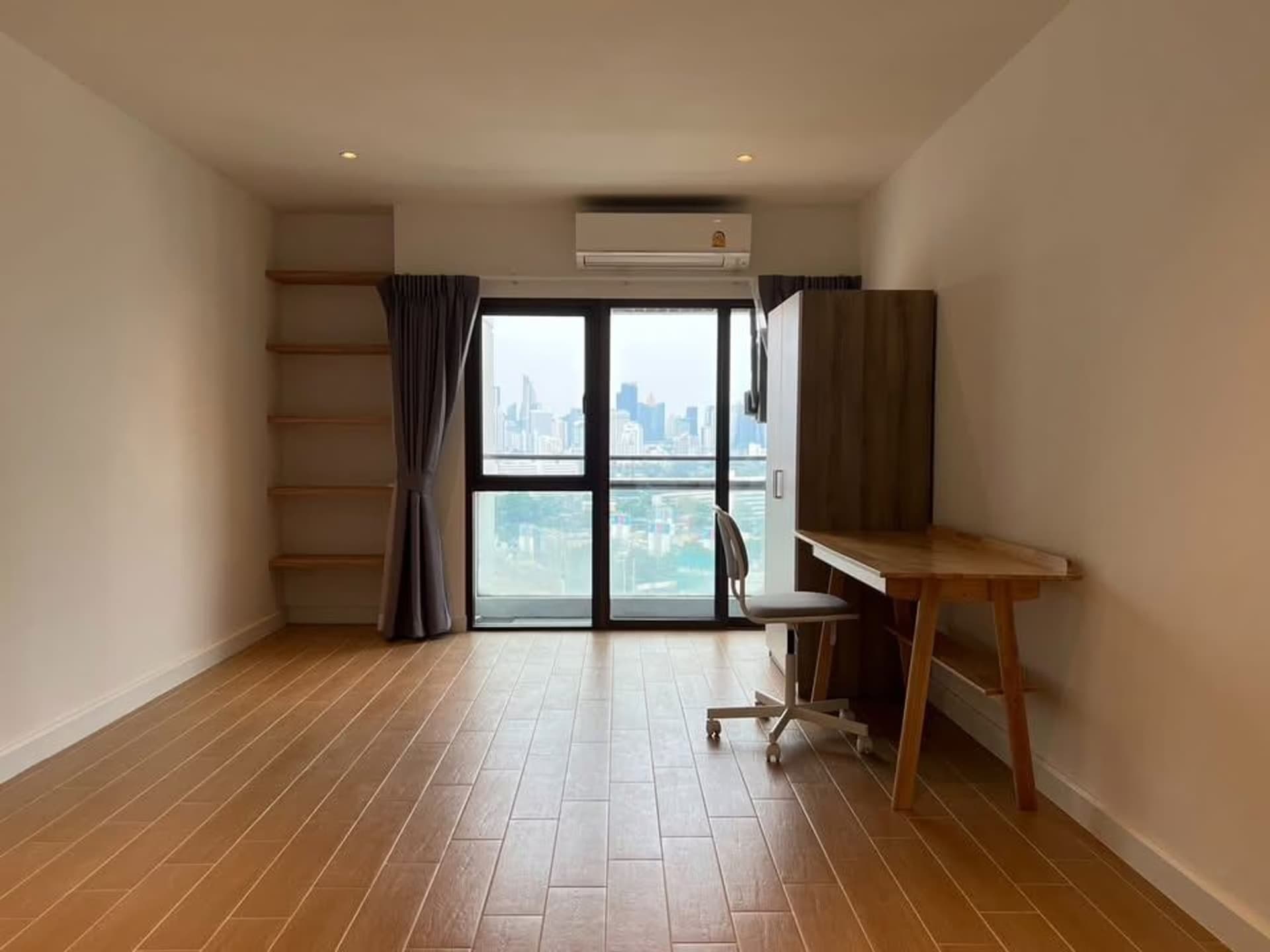 2 Bed Condo for Rent in Sathon - Image 3