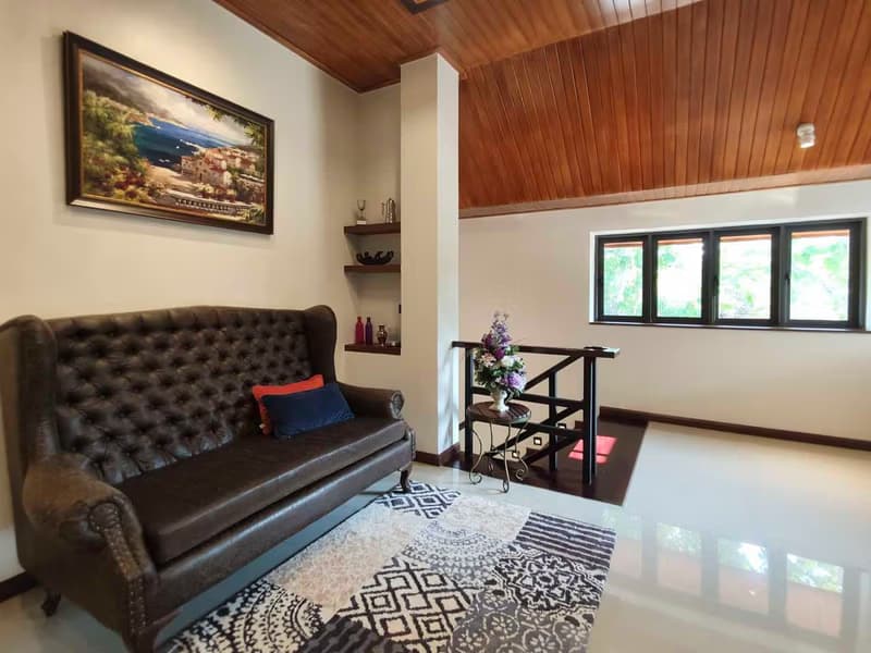 4 Bed House for Rent in Hang Dong