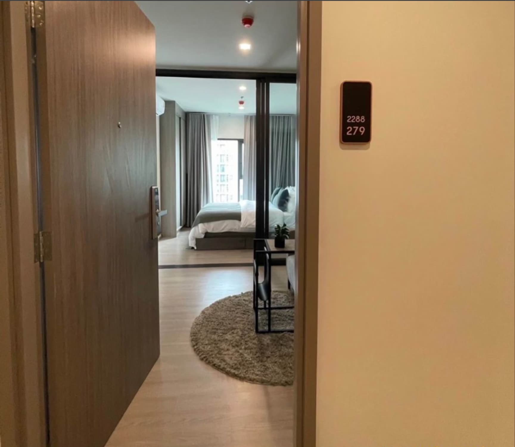 Condo for Rent at The Base Petchaburi-Thonglor - Image 8