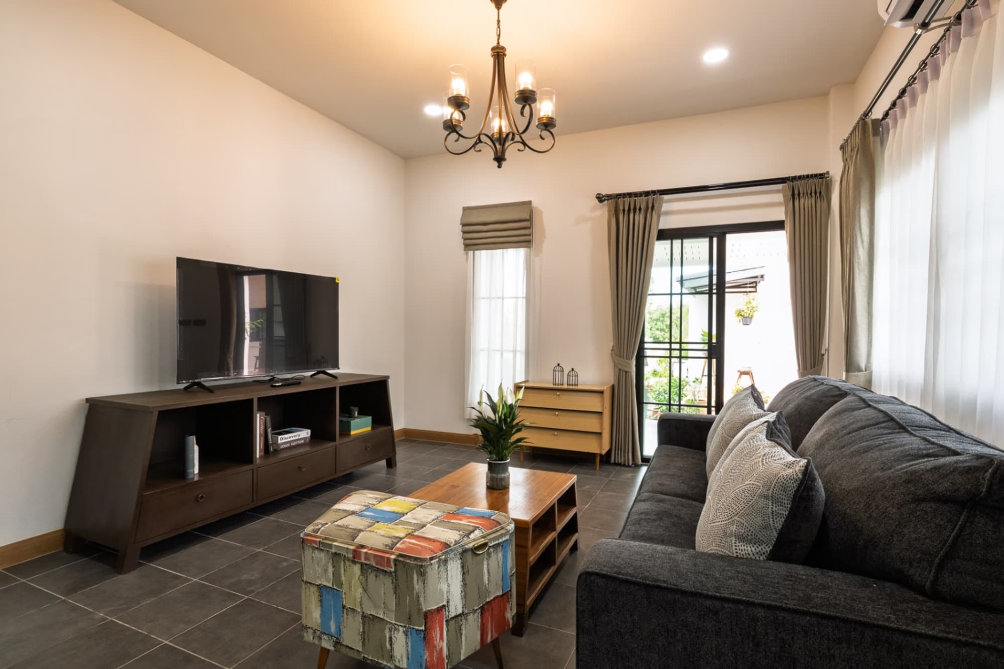 5 Bed House for Sale in Saraphi District - Image 3