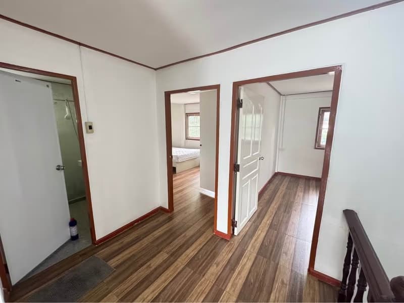 5 Bed House for Rent in Suan Luang