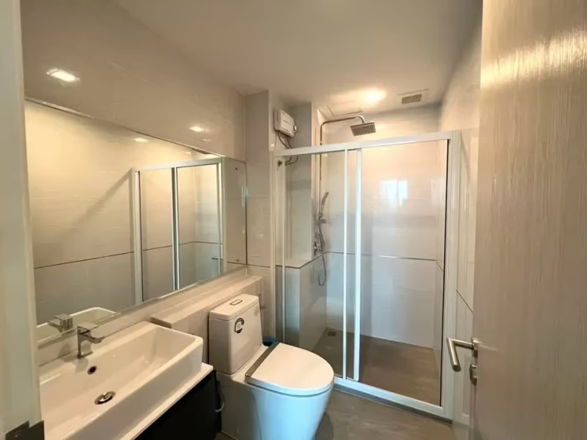 1 Bedroom Condo - Image 6