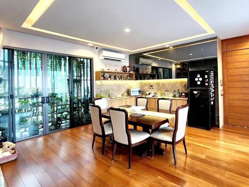 Condo for Sale in Watthana.