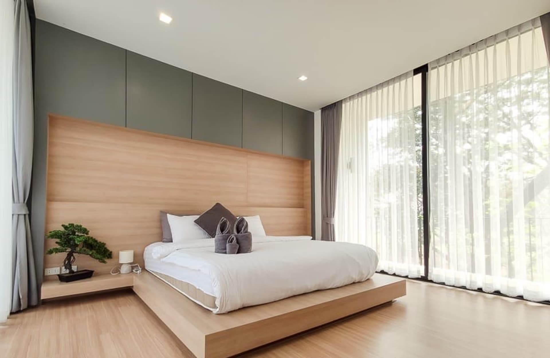 5 Bedroom House - Image 9