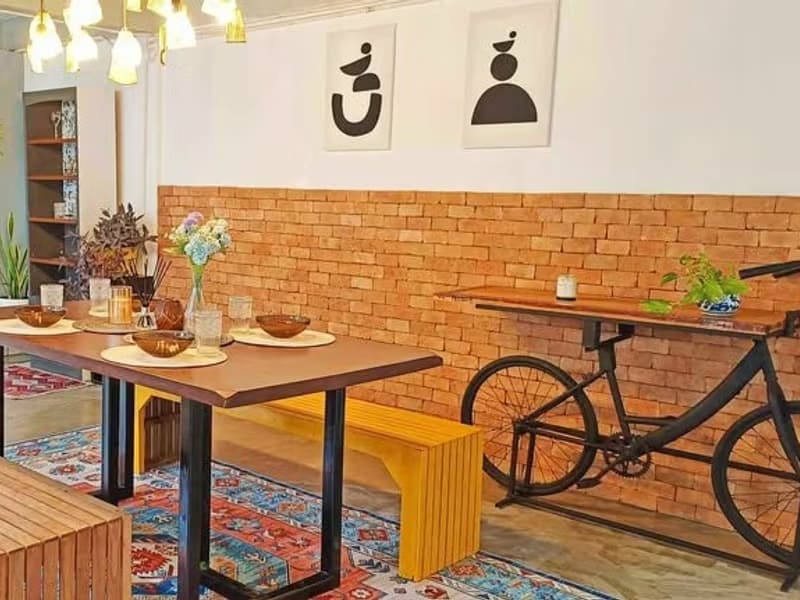 2 Bed House for Rent in Pathum Wan