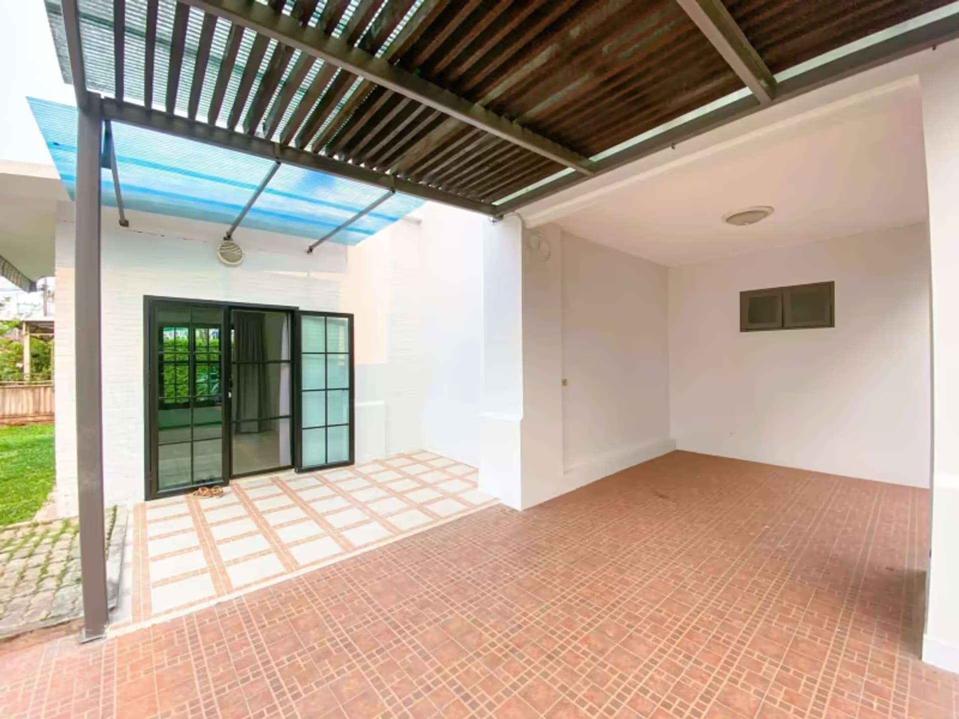 4 Bedroom House - Image 3