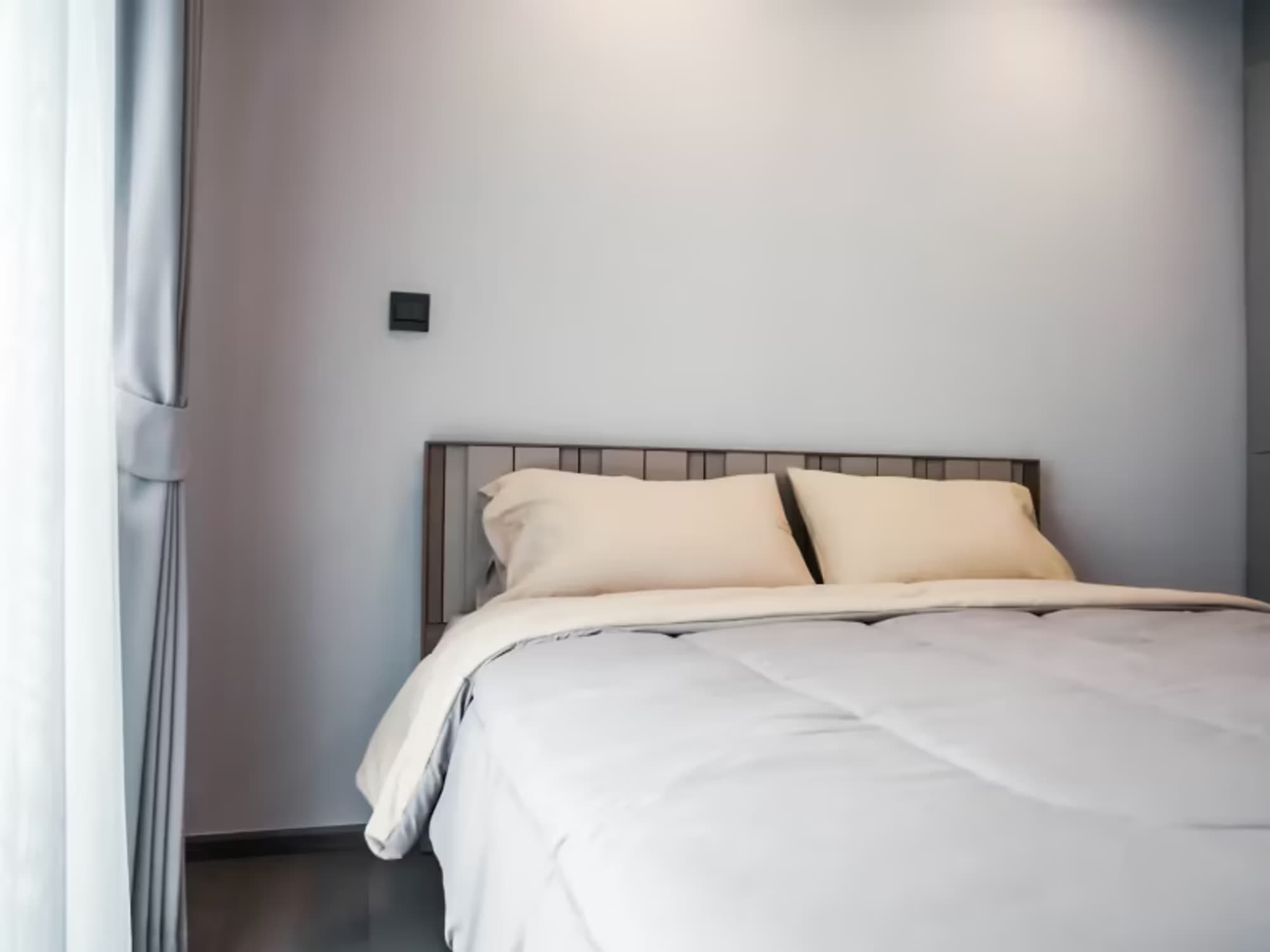 2 Bedroom Condo for Rent at KLASS Siam - Image 11