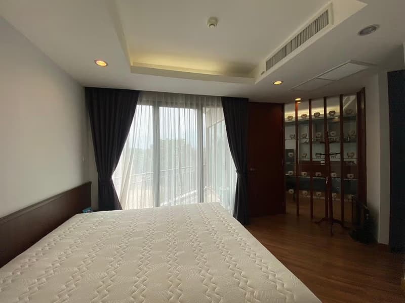 Luxury Condo for Sale at Mountain View