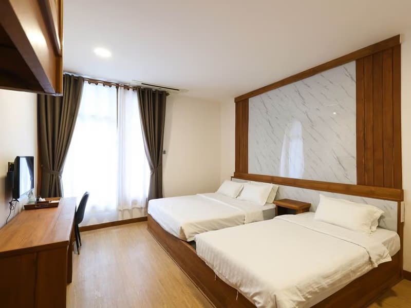 7 Bed House for Rent in San Sai