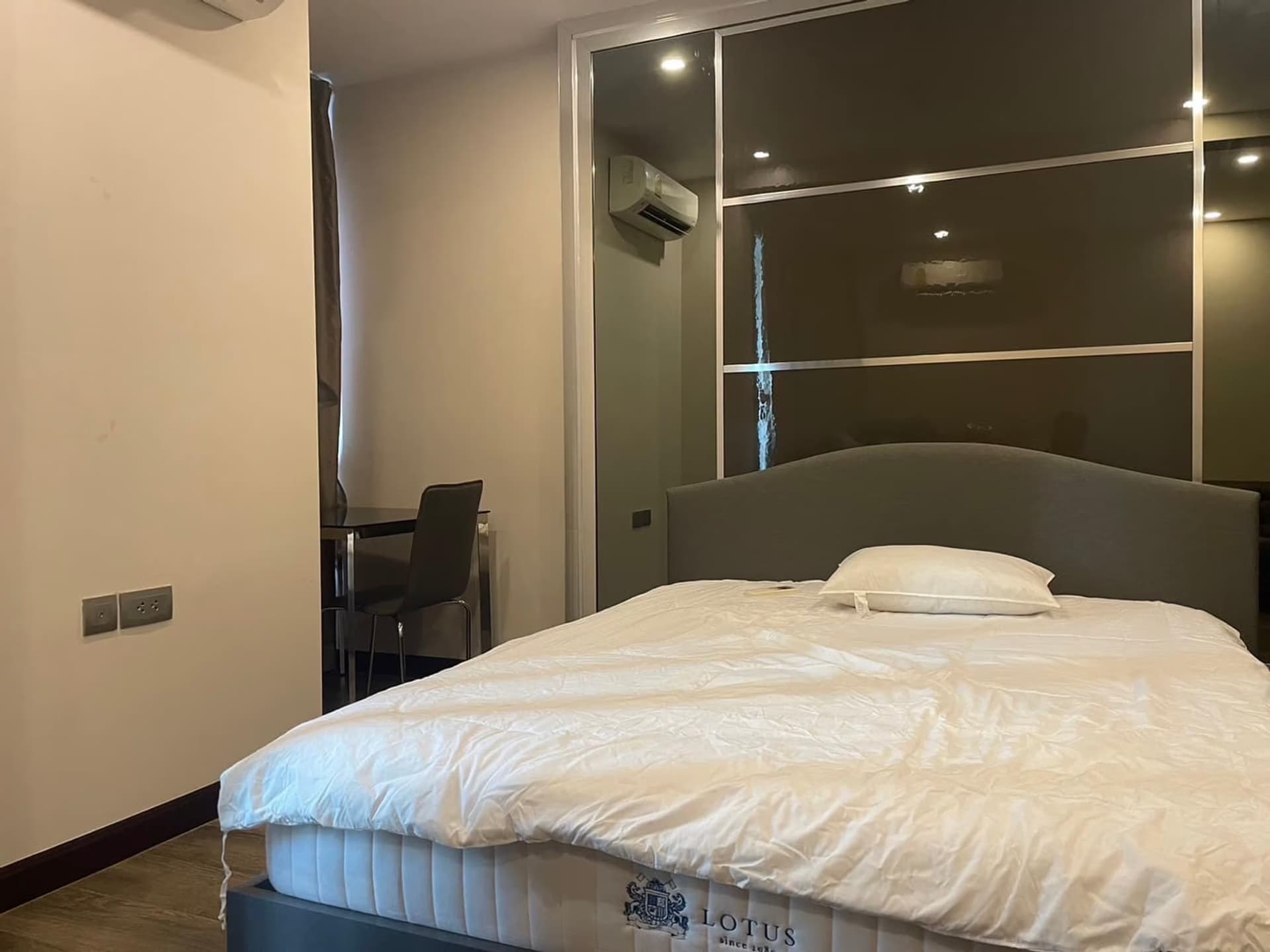 1 Bed Condo for Rent in Ratchathewi - Image 2