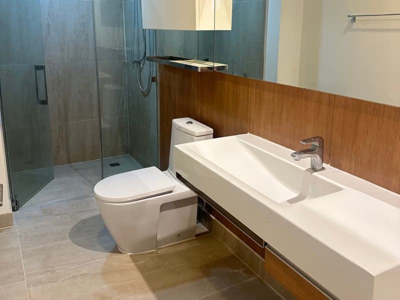 2 Bed Condo for Sale in Thon Buri